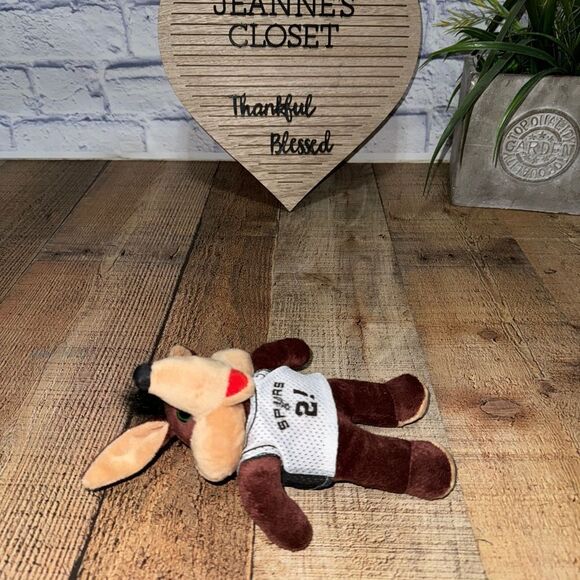 NBA San Antonio Spurs Coyote 2! Mascot Stuffed Animal w/Jersey Curto Toy - Picture 6 of 8